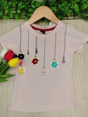 Girls / Tshirt / Light Flowers - TS08